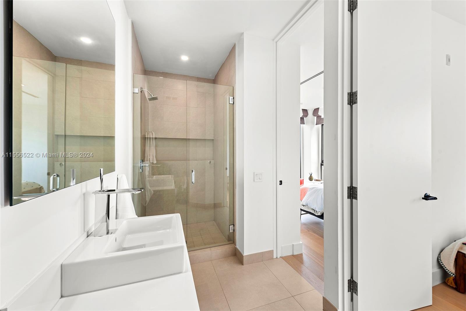 101 Sunrise Dr # 301