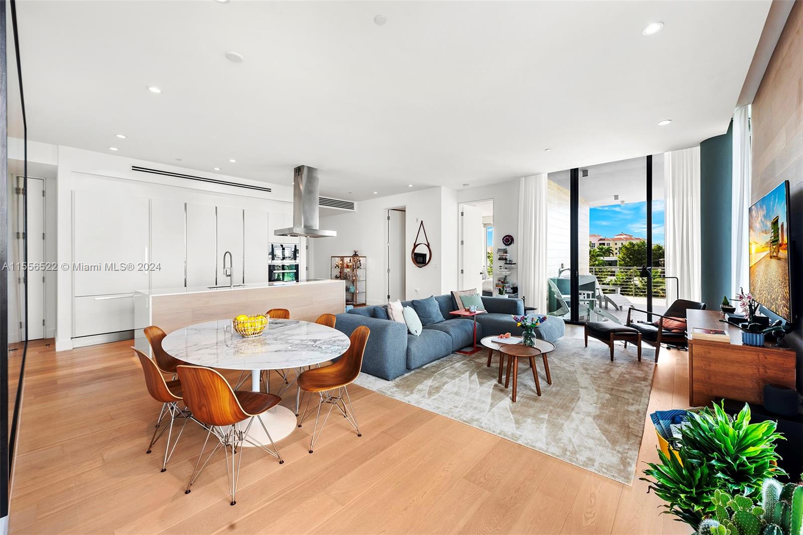 101 Sunrise Dr # 301