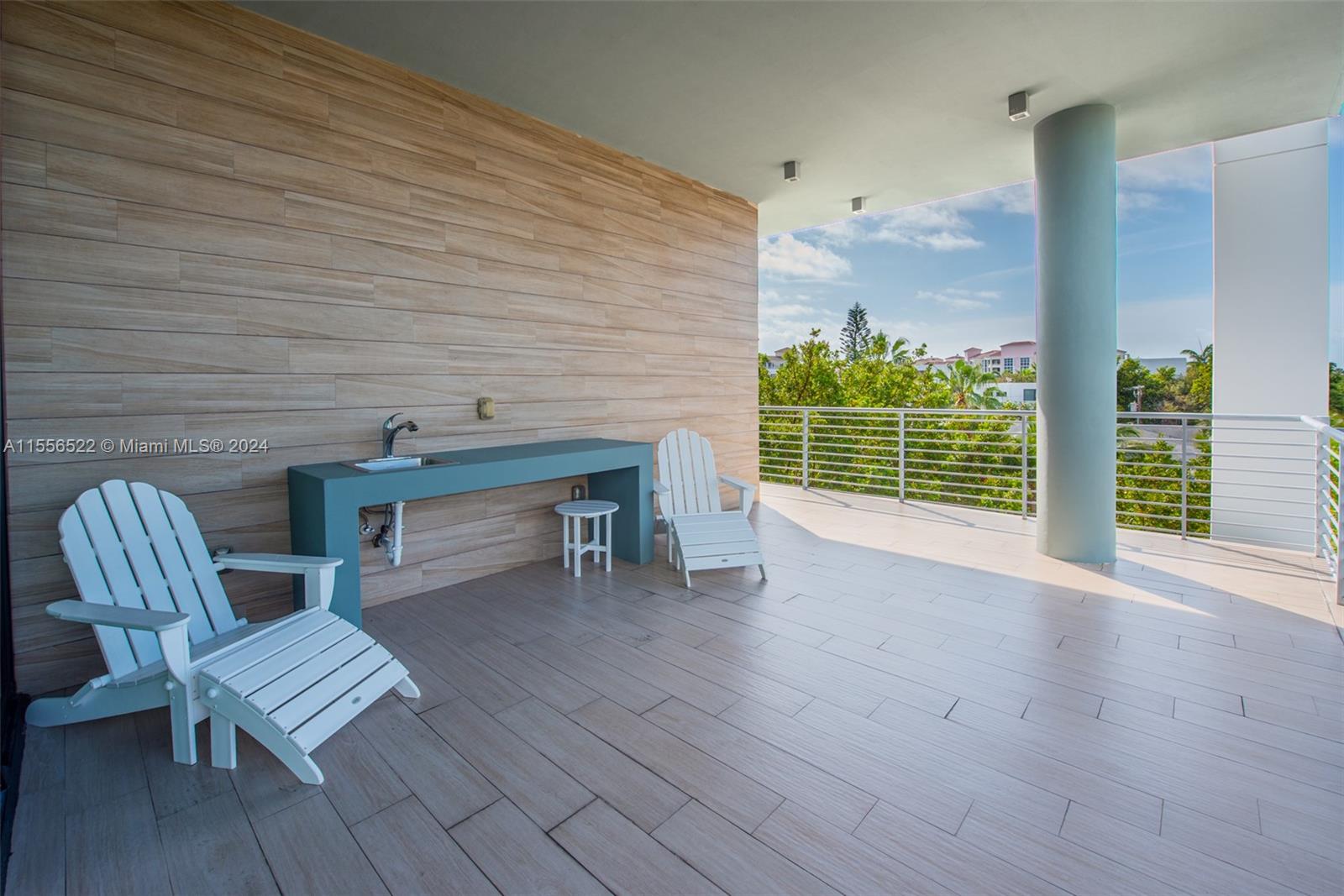 101 Sunrise Dr # 301