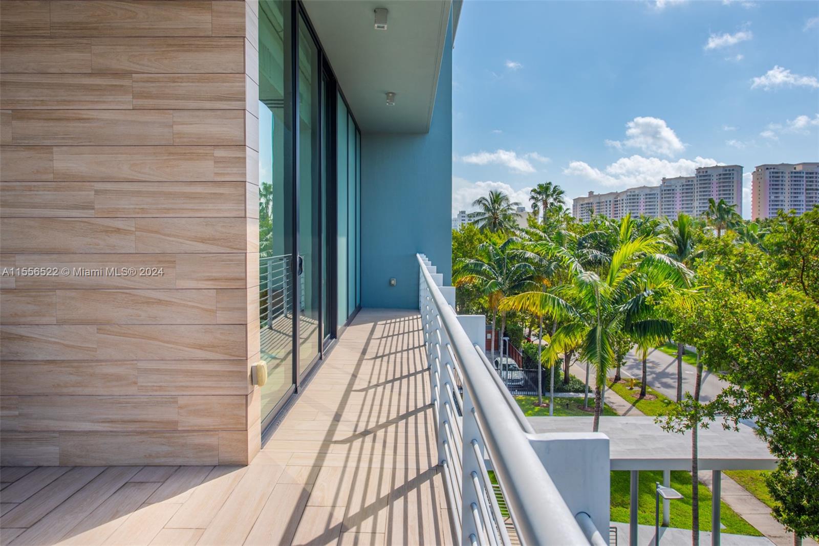 101 Sunrise Dr # 301