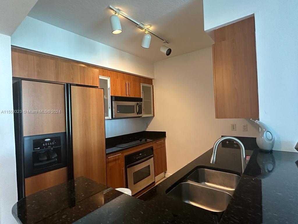 325 S Biscayne Blvd # 1418