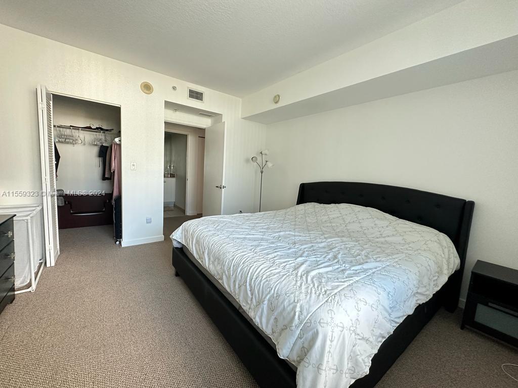 325 S Biscayne Blvd # 1418