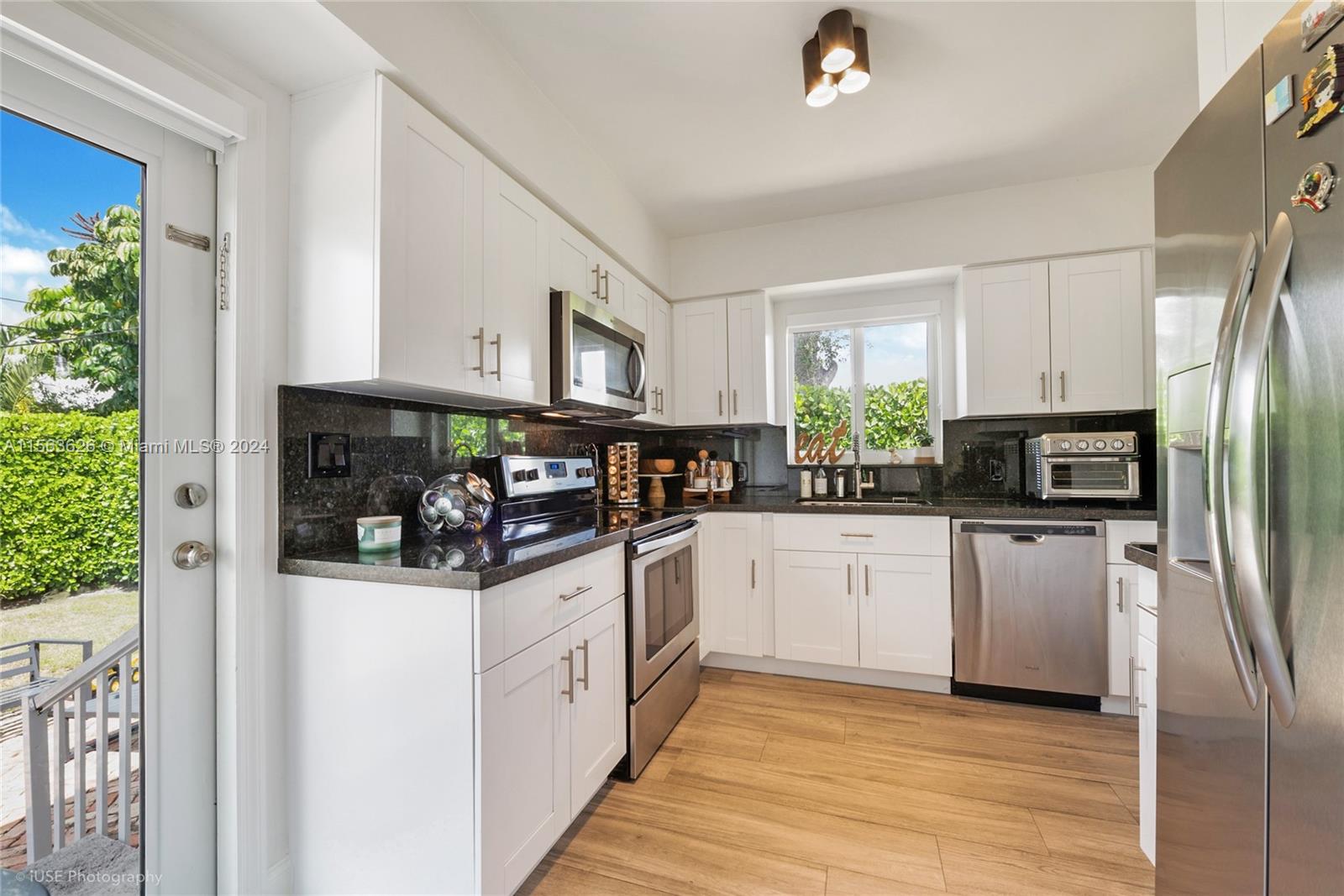 1240 S Alhambra Cir