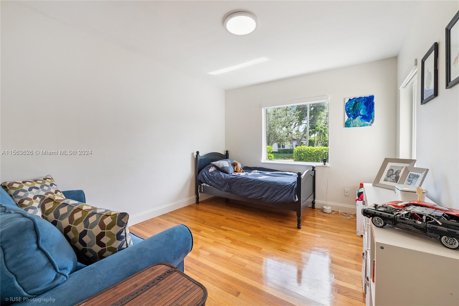 1240 S Alhambra Cir
