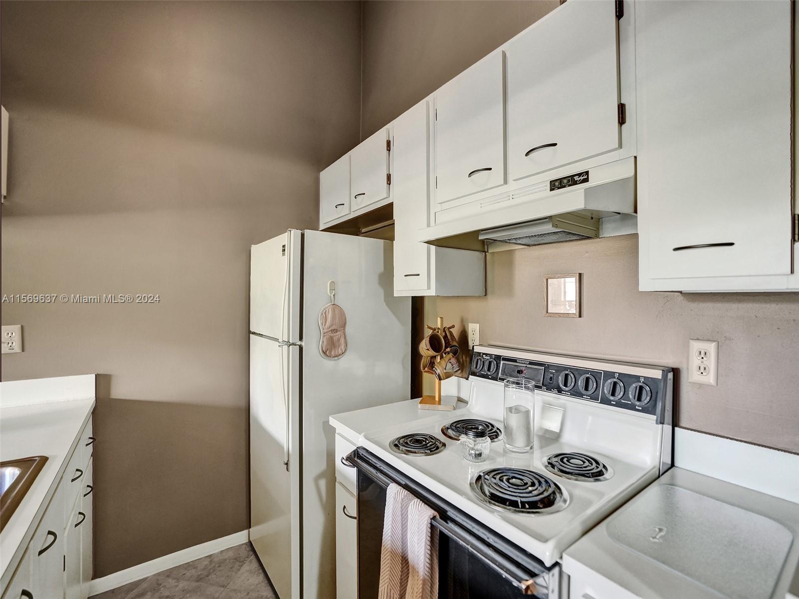 9480 Boca Cove Cir # 415