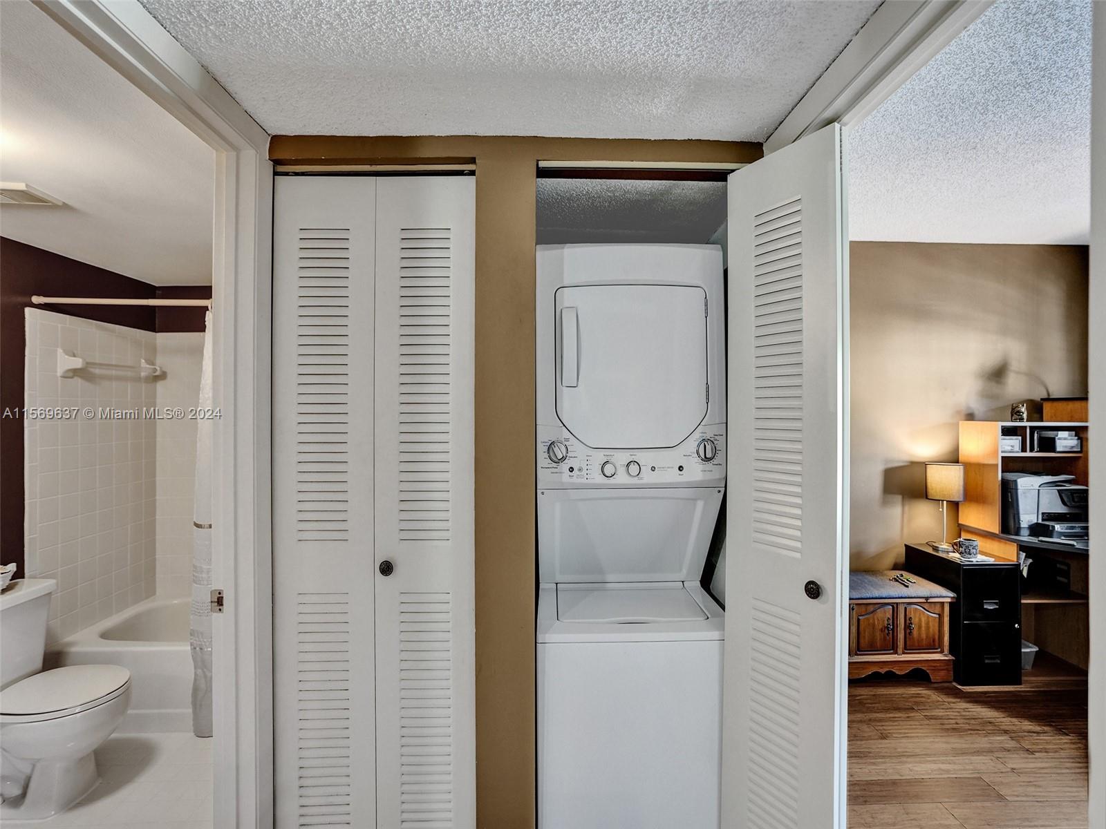 9480 Boca Cove Cir # 415