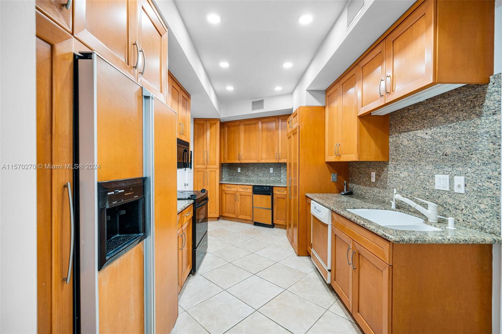 1111 Crandon Blvd # B103