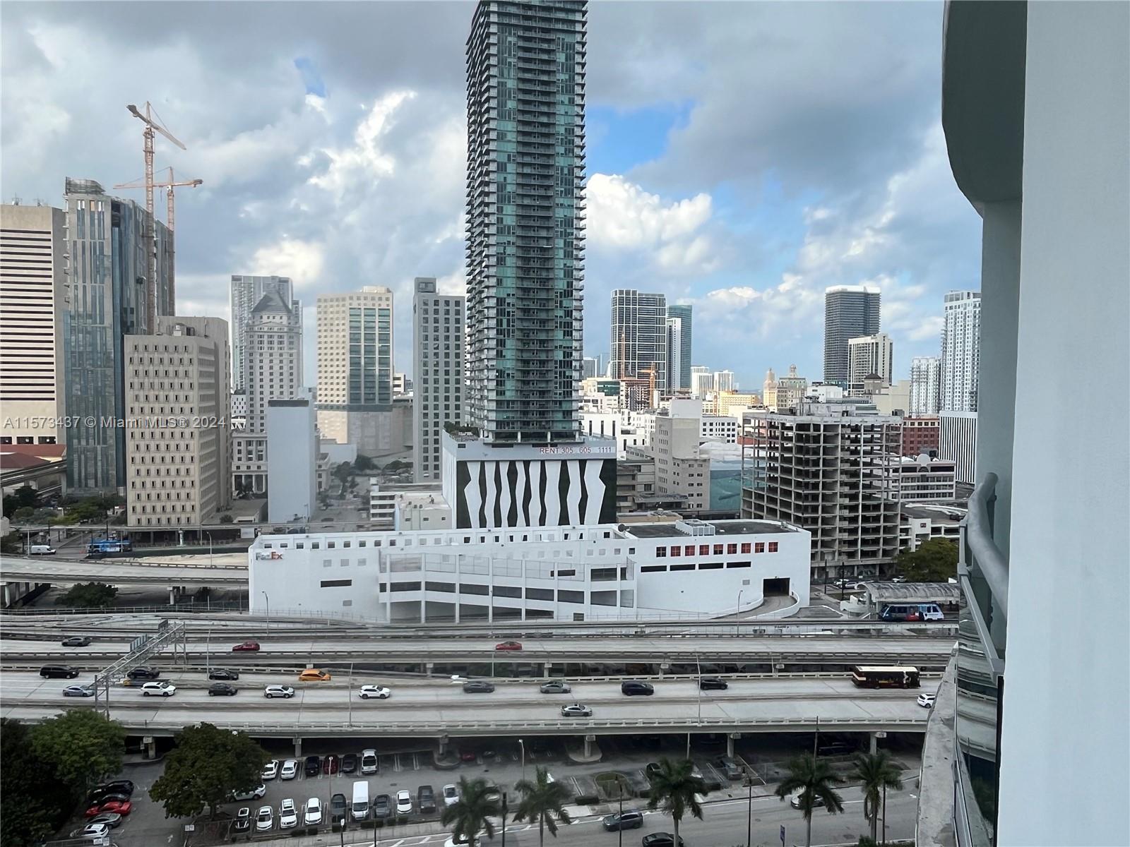 350 S Miami Ave Unit: 1915