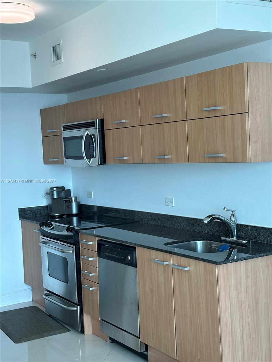 350 S Miami Ave Unit: 1915