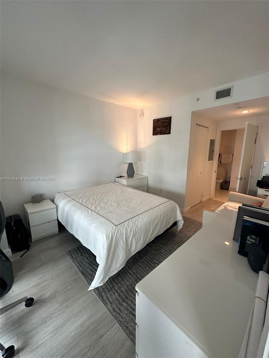 55 SW 9th St # 2909
