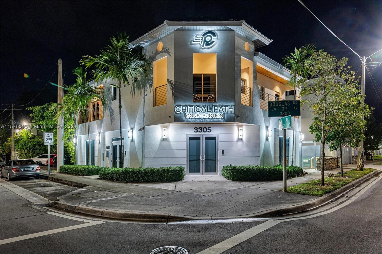 3305 SW 37th Ave