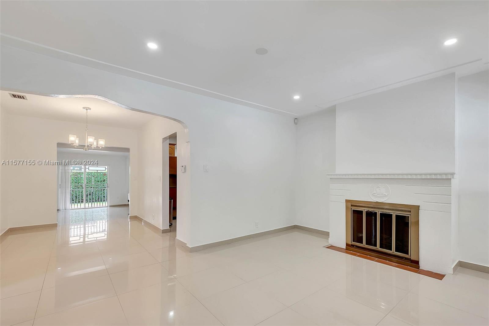2240 SW 19th Ter