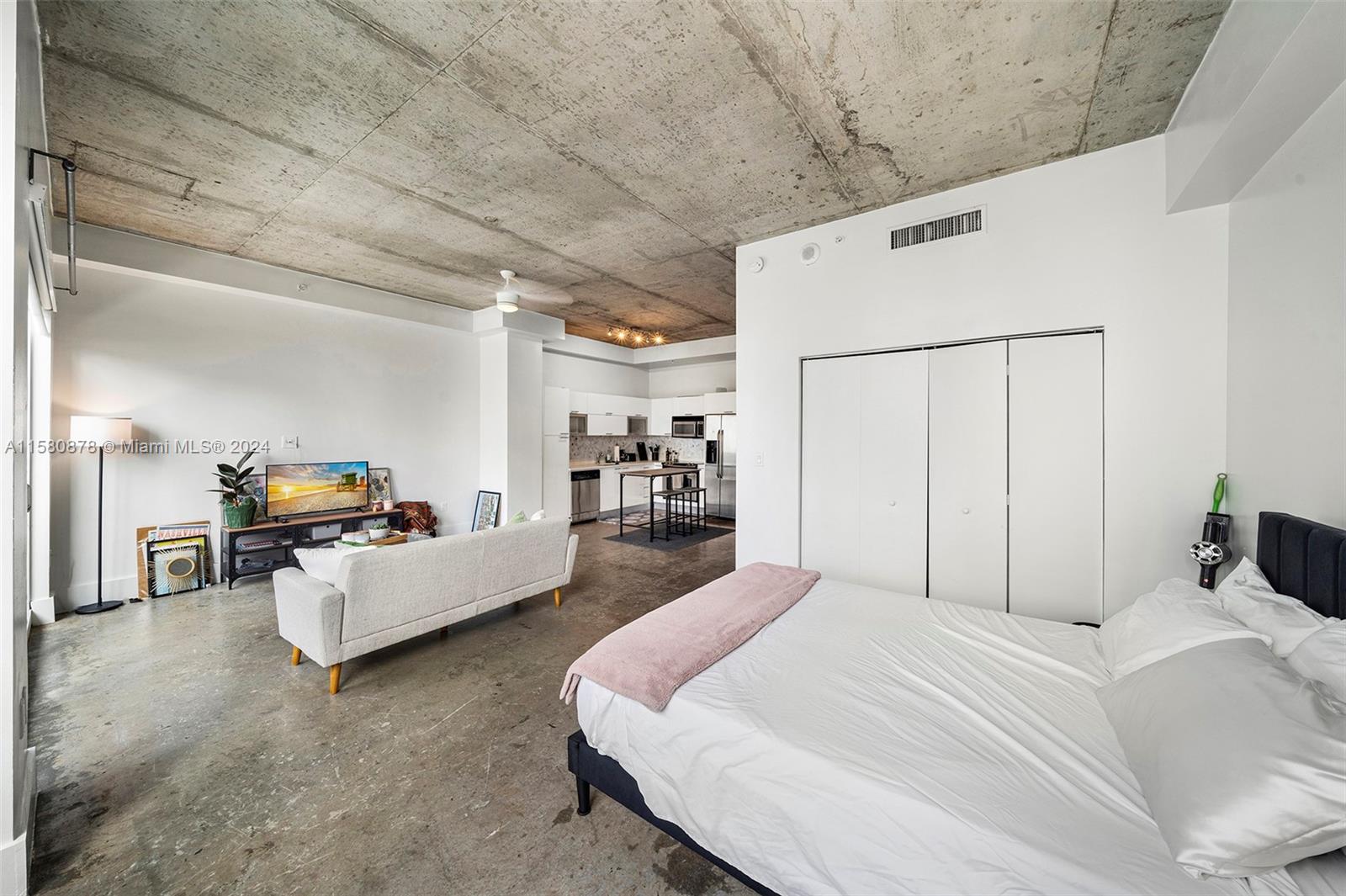 133 NE 2nd Ave # 909