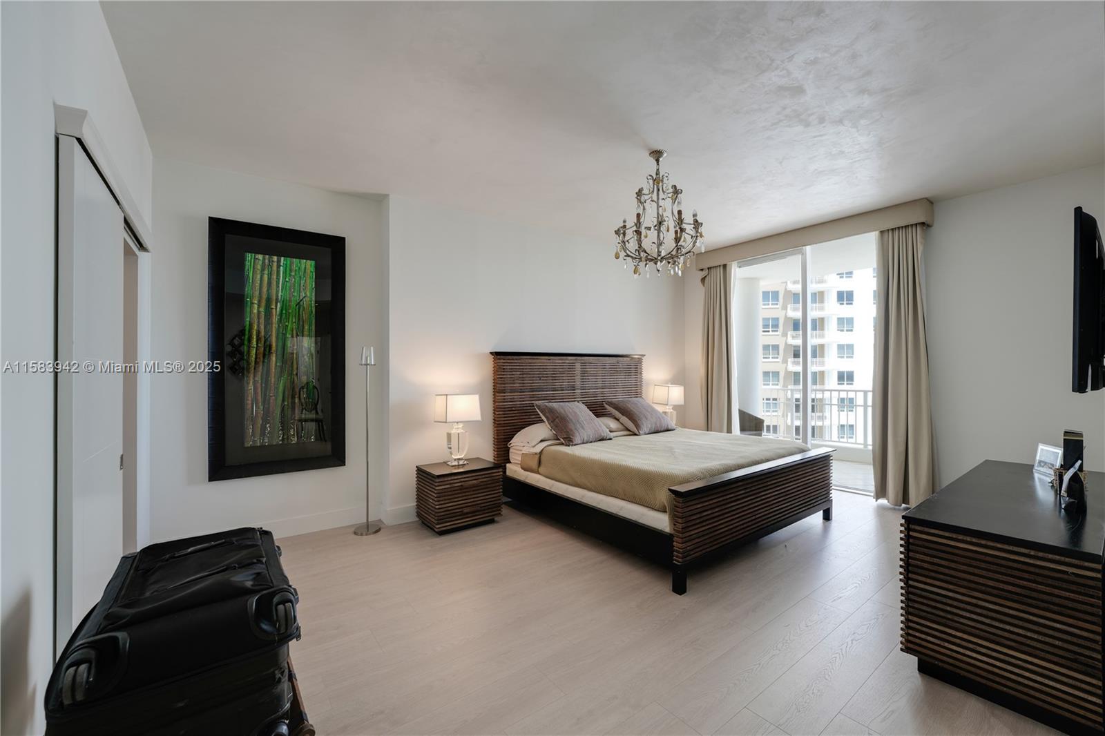 701 Brickell Key Blvd # 06 Unit: LPH-06