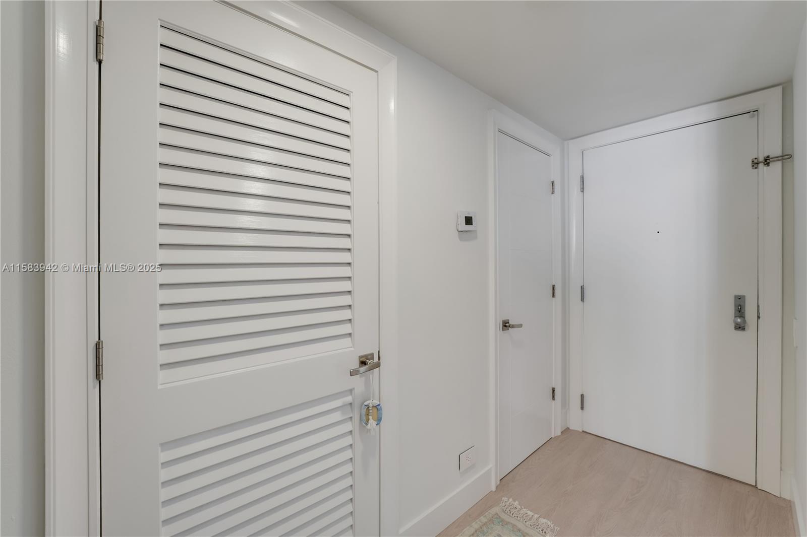 701 Brickell Key Blvd # 06 Unit: LPH-06