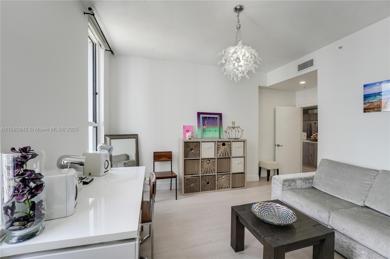 701 Brickell Key Blvd # 06 Unit: LPH-06