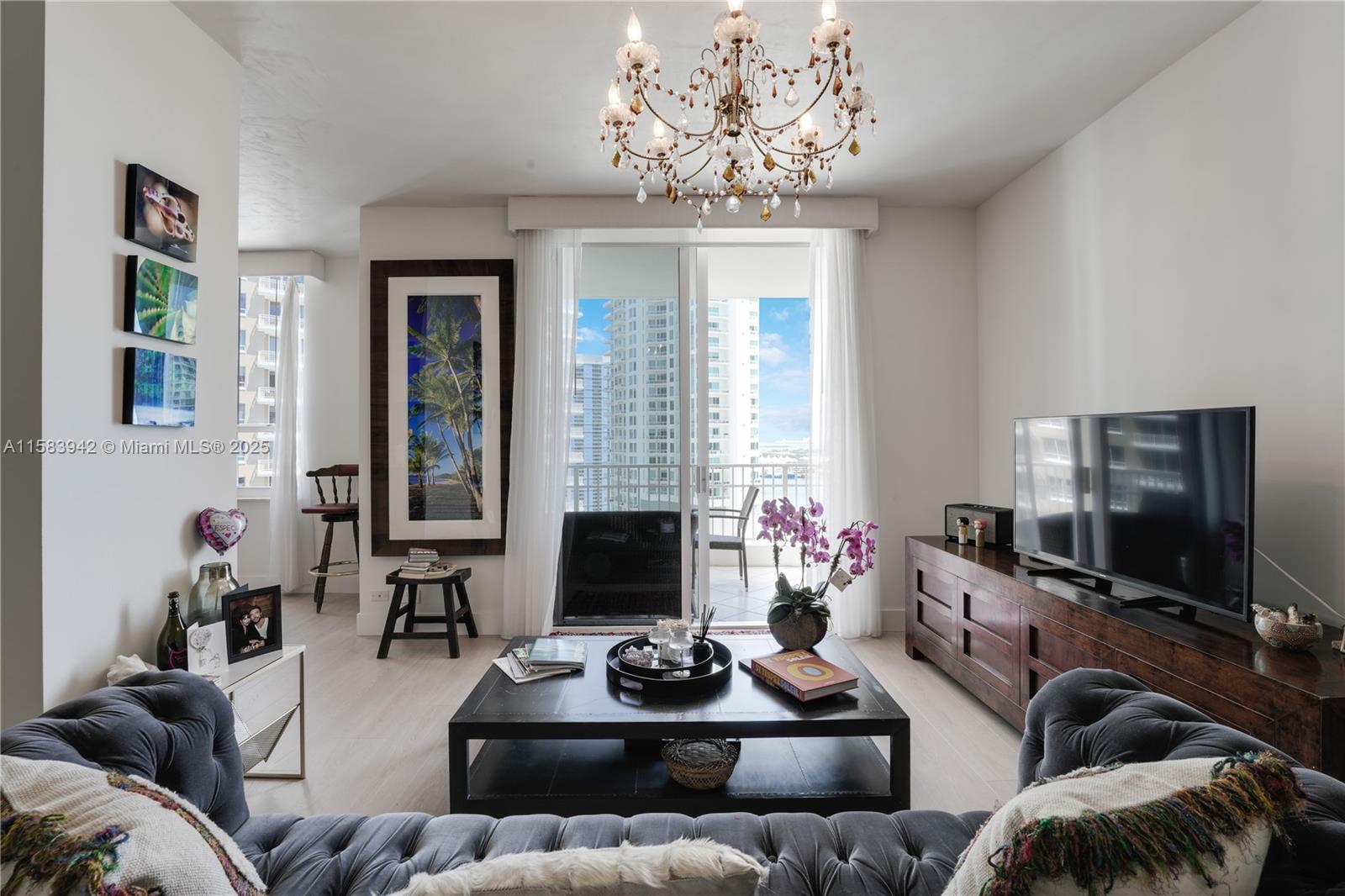 701 Brickell Key Blvd # 06 Unit: LPH-06