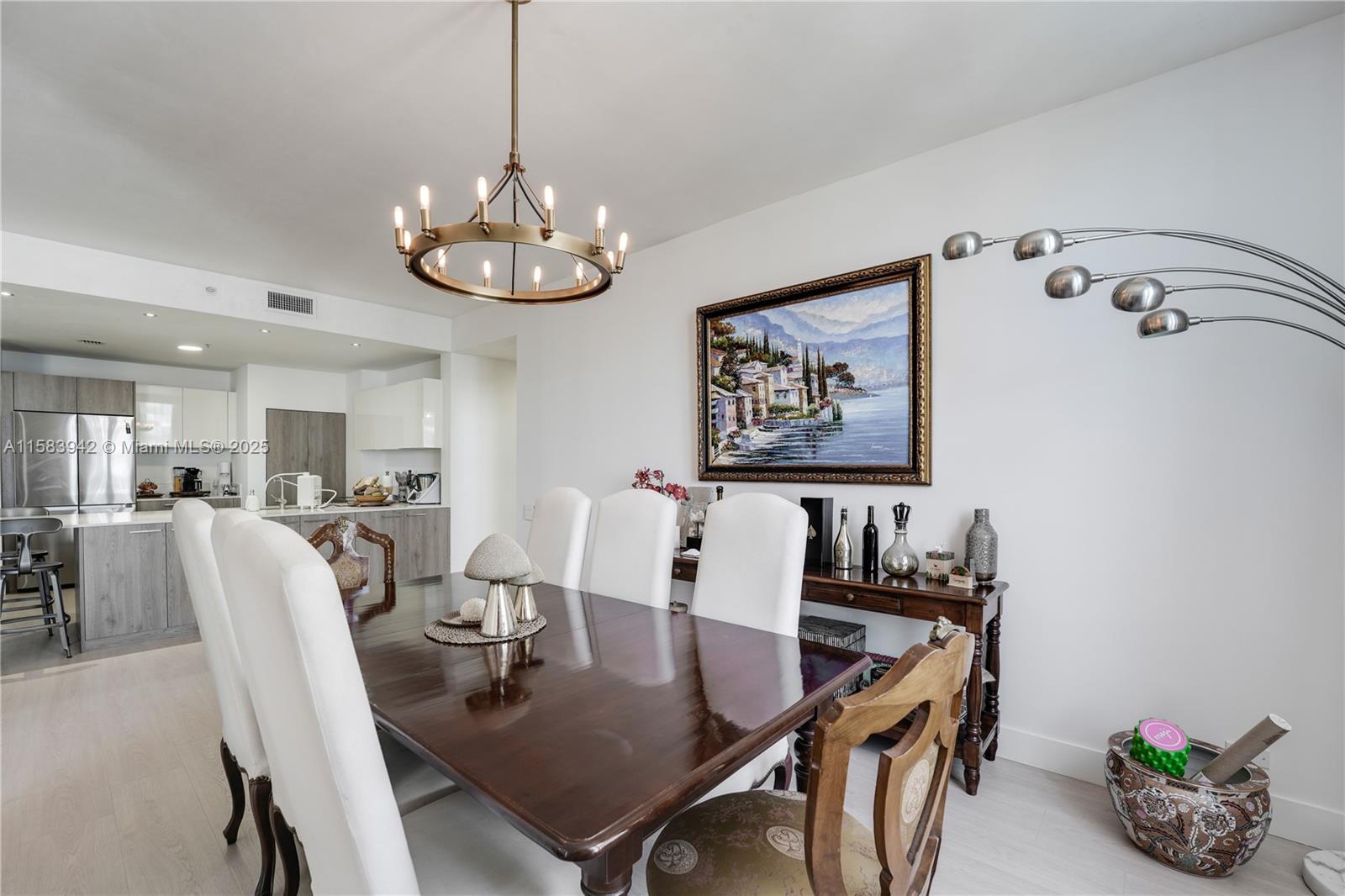 701 Brickell Key Blvd # 06 Unit: LPH-06