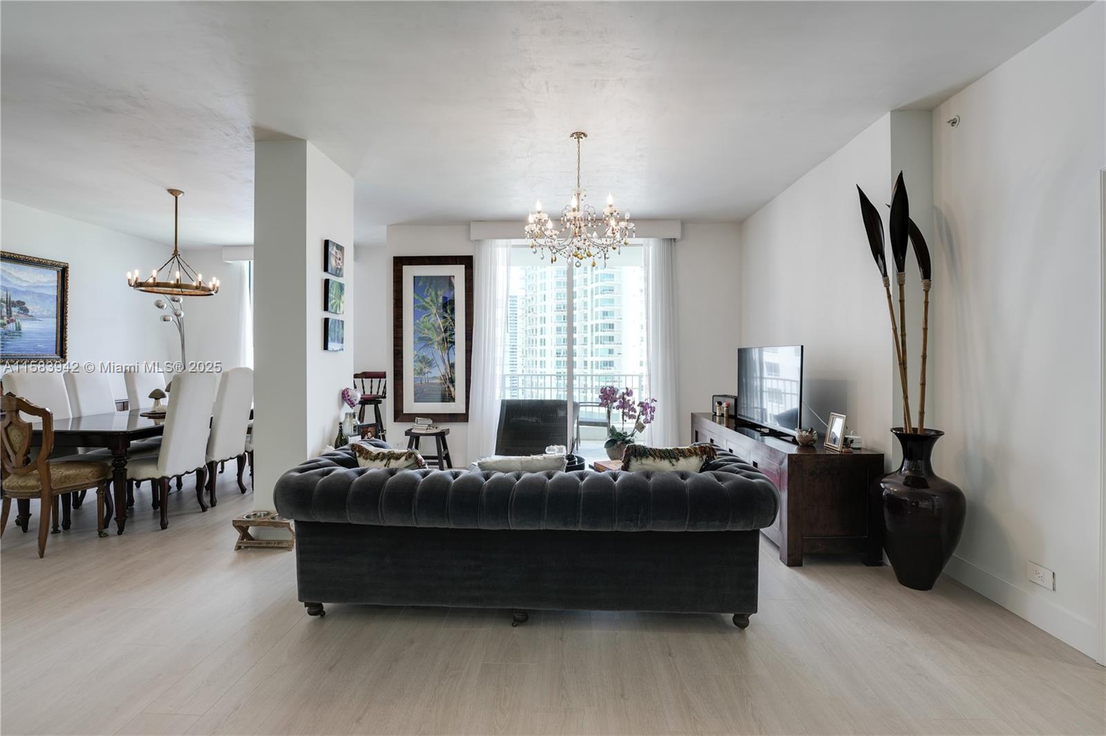 701 Brickell Key Blvd # 06 Unit: LPH-06