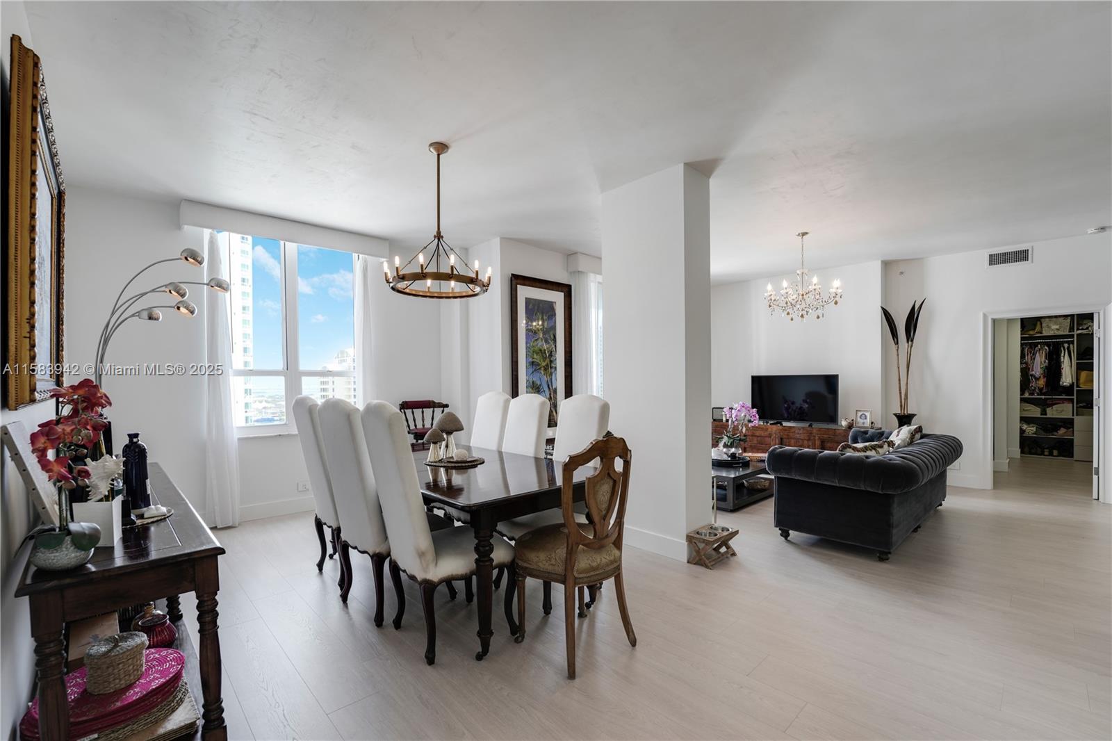701 Brickell Key Blvd # 06 Unit: LPH-06