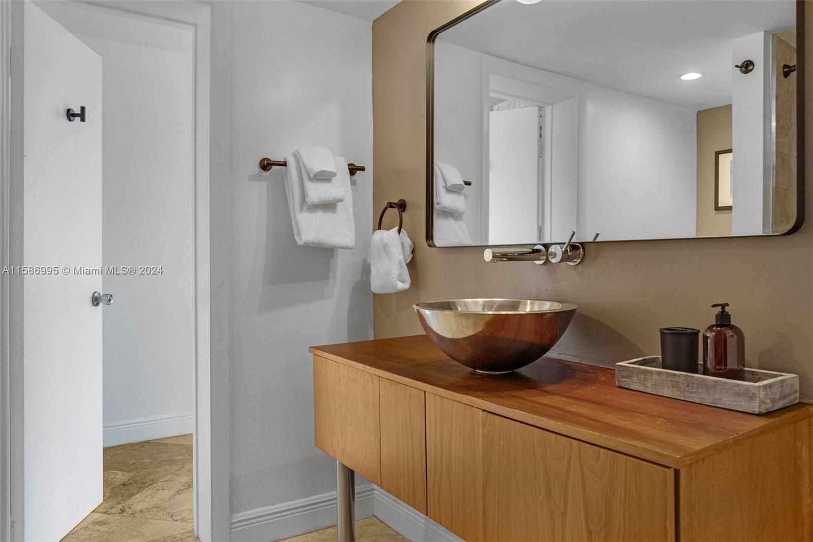 5781 Biscayne Blvd # 3 Unit: PH-3