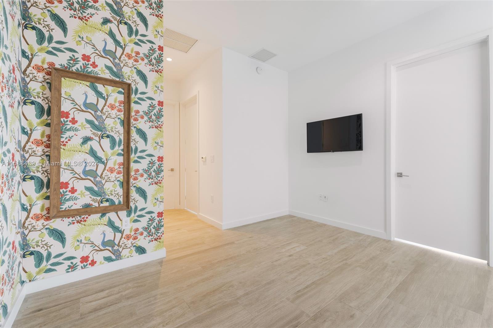 2831 S Bayshore Dr # 6 Unit: PH-6