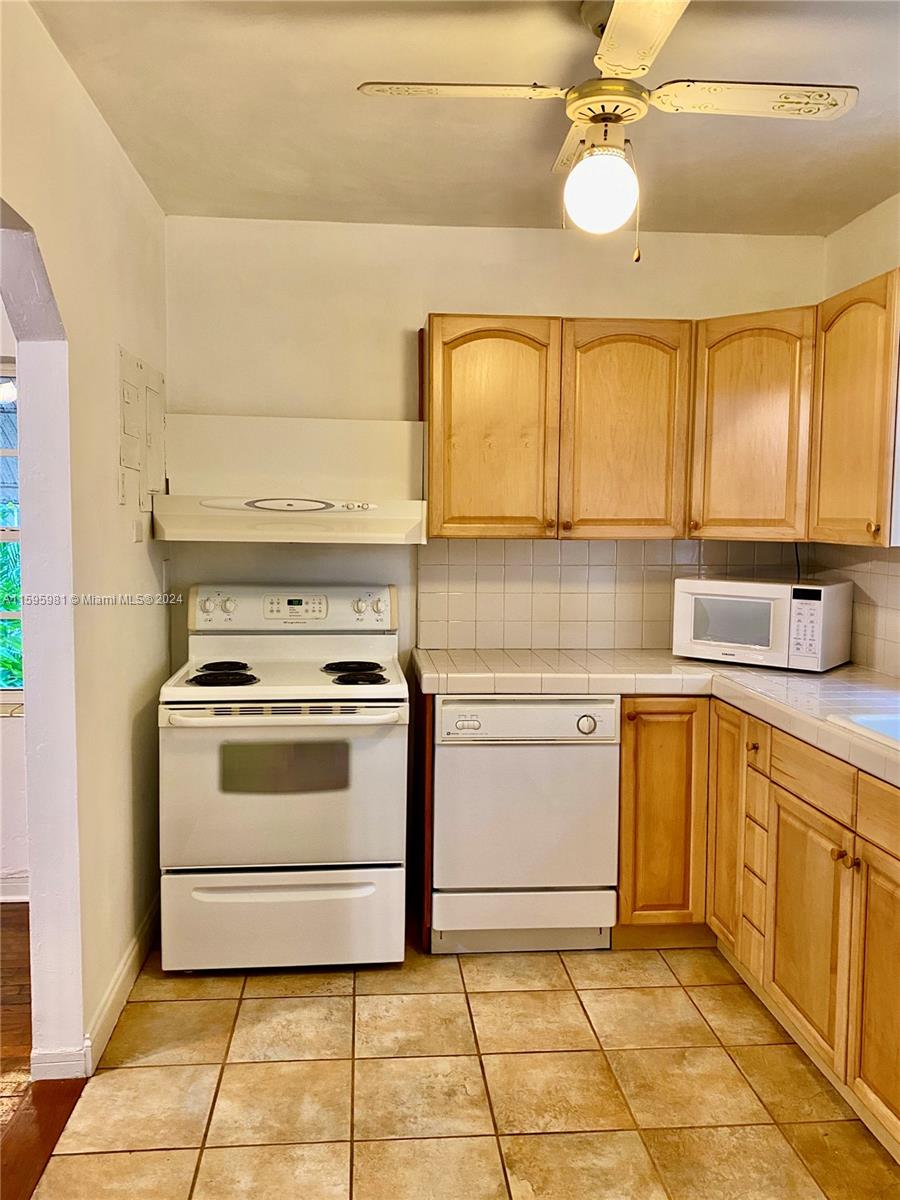 2613 Inagua Ave