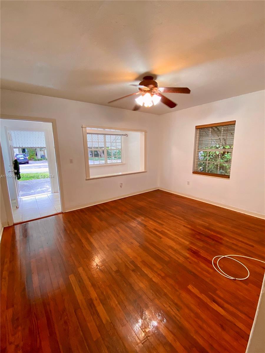 2613 Inagua Ave