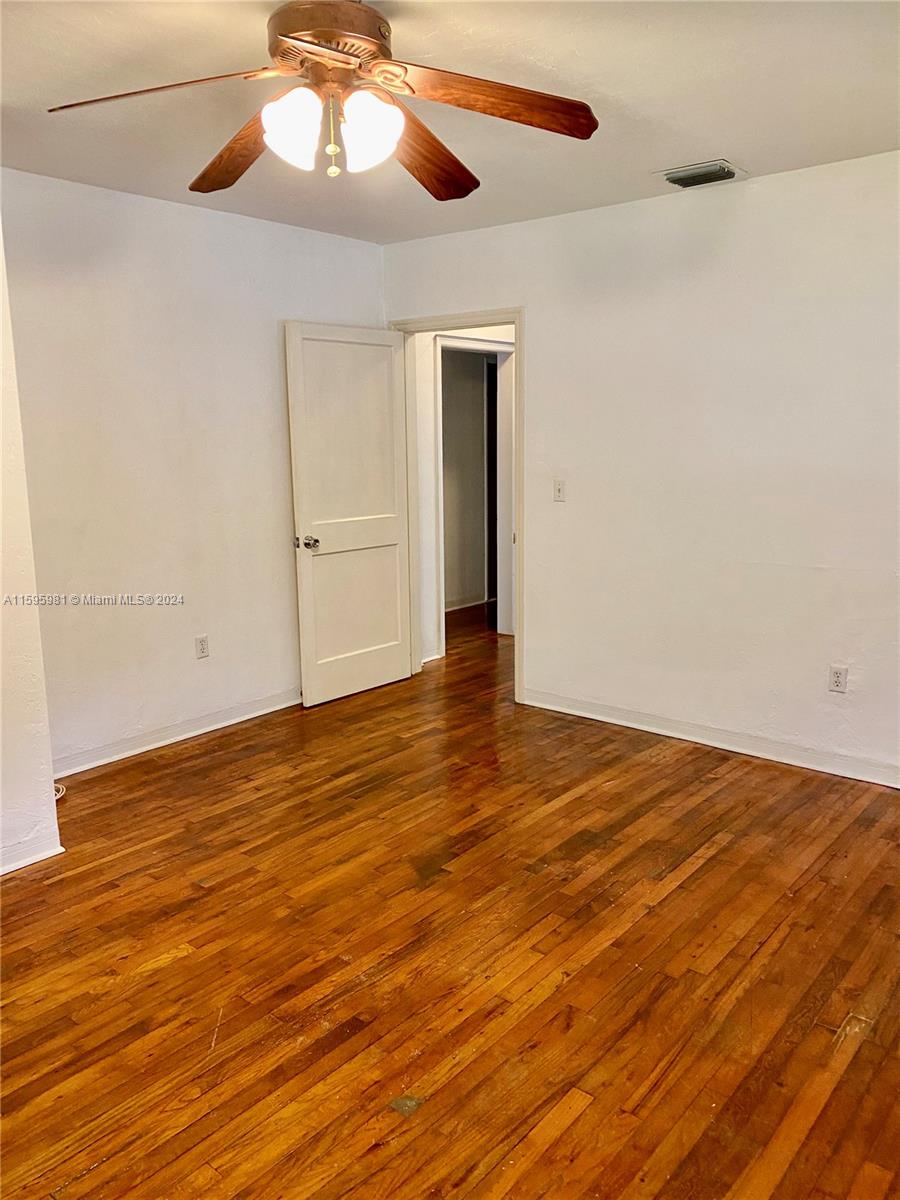 2613 Inagua Ave