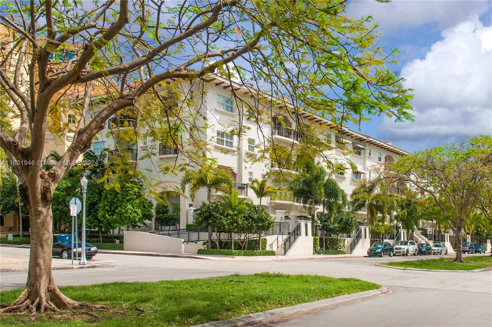 50 Alhambra Cir # 306