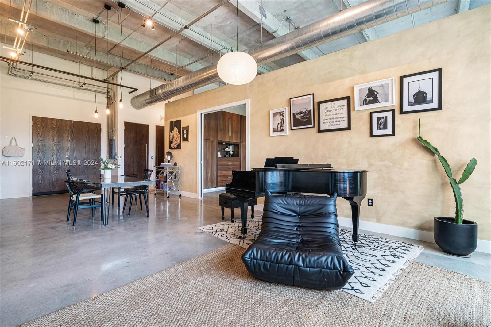1749 NE Miami Ct Unit: 315