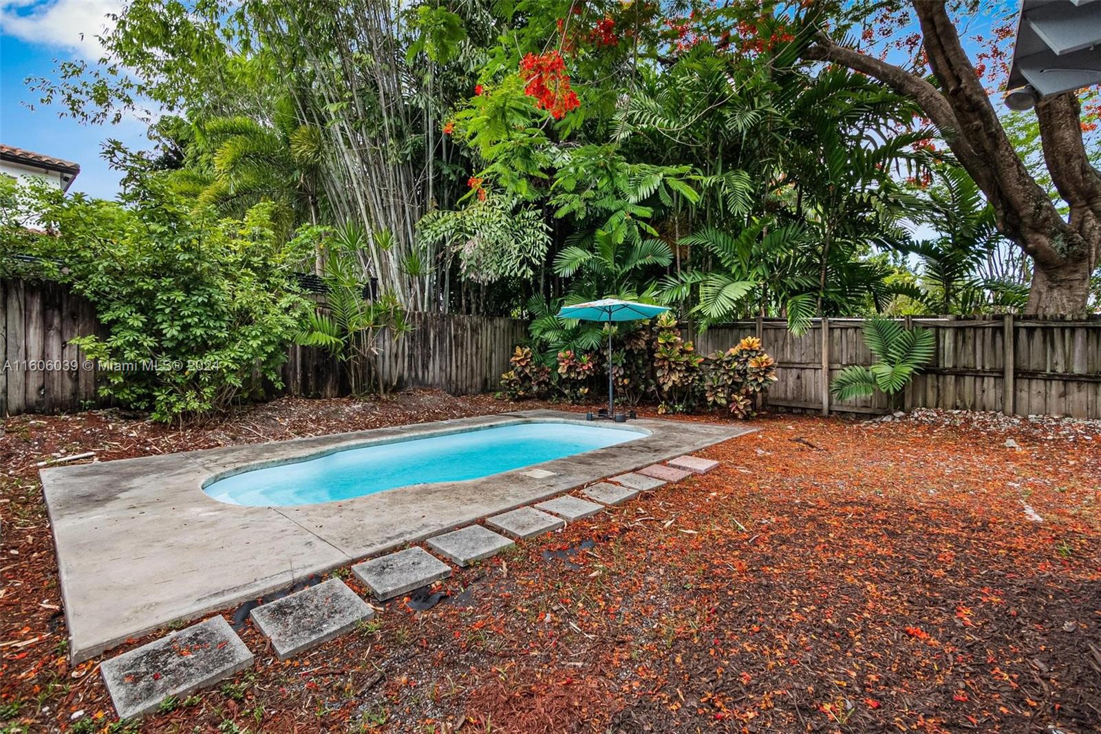 2685 SW 17th Ave