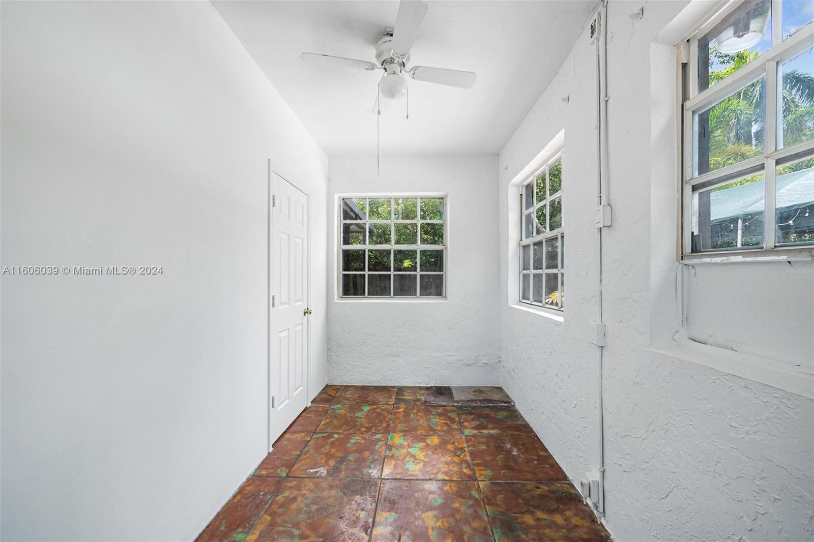 2685 SW 17th Ave