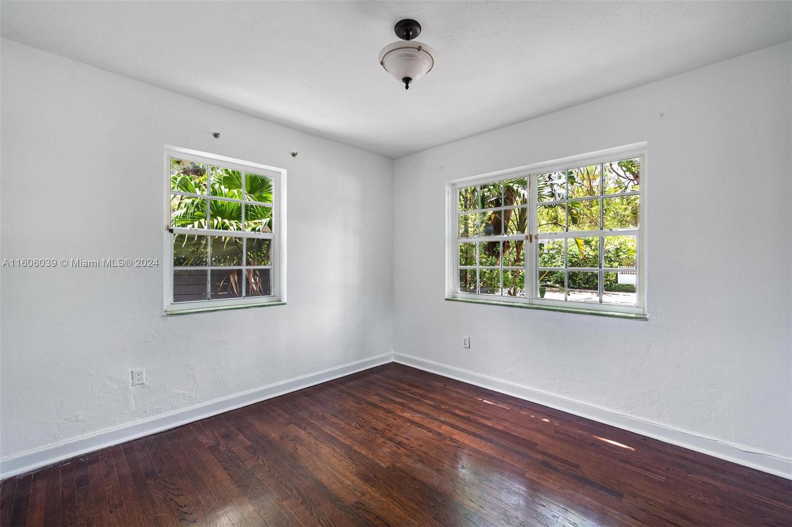 2685 SW 17th Ave
