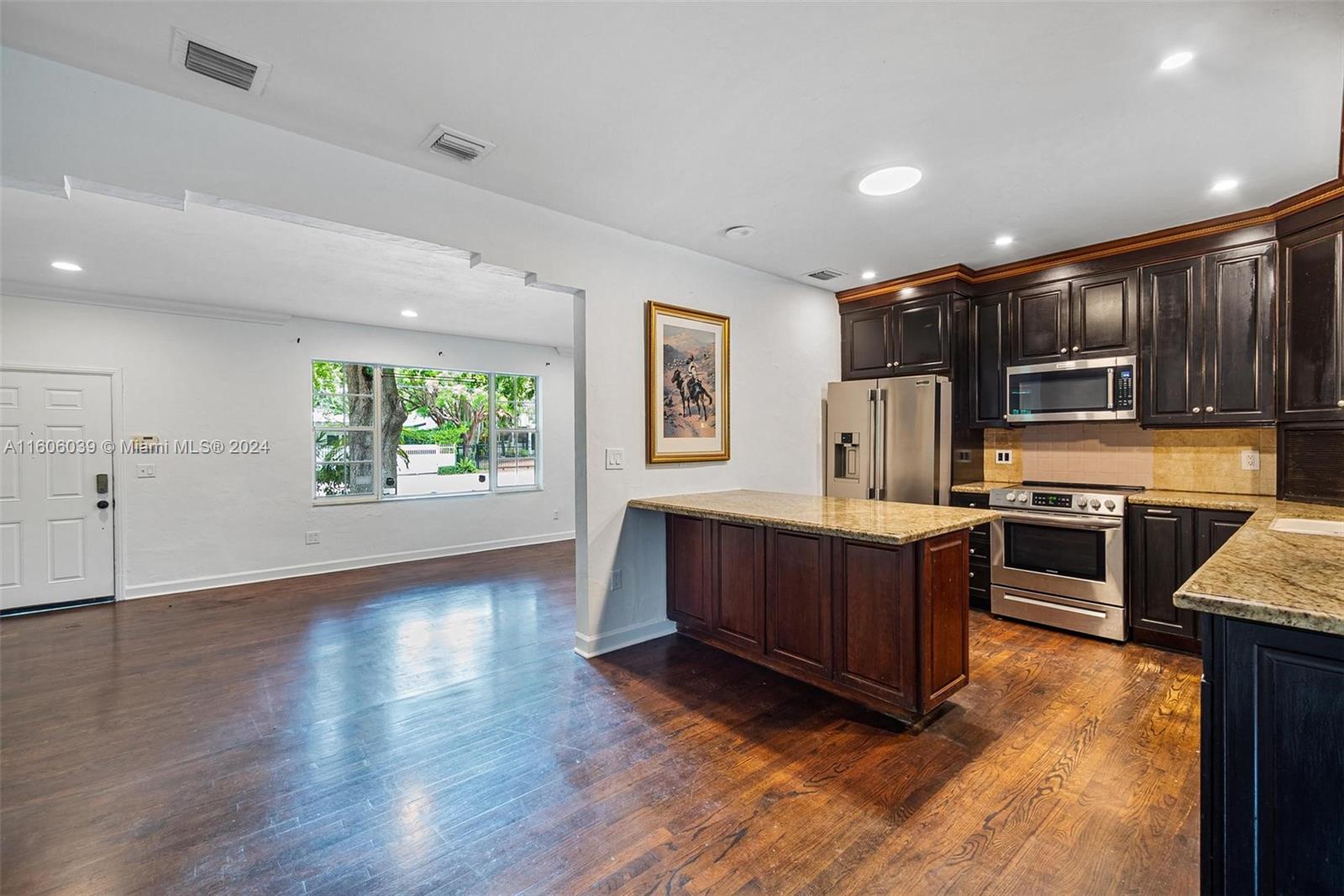 2685 SW 17th Ave