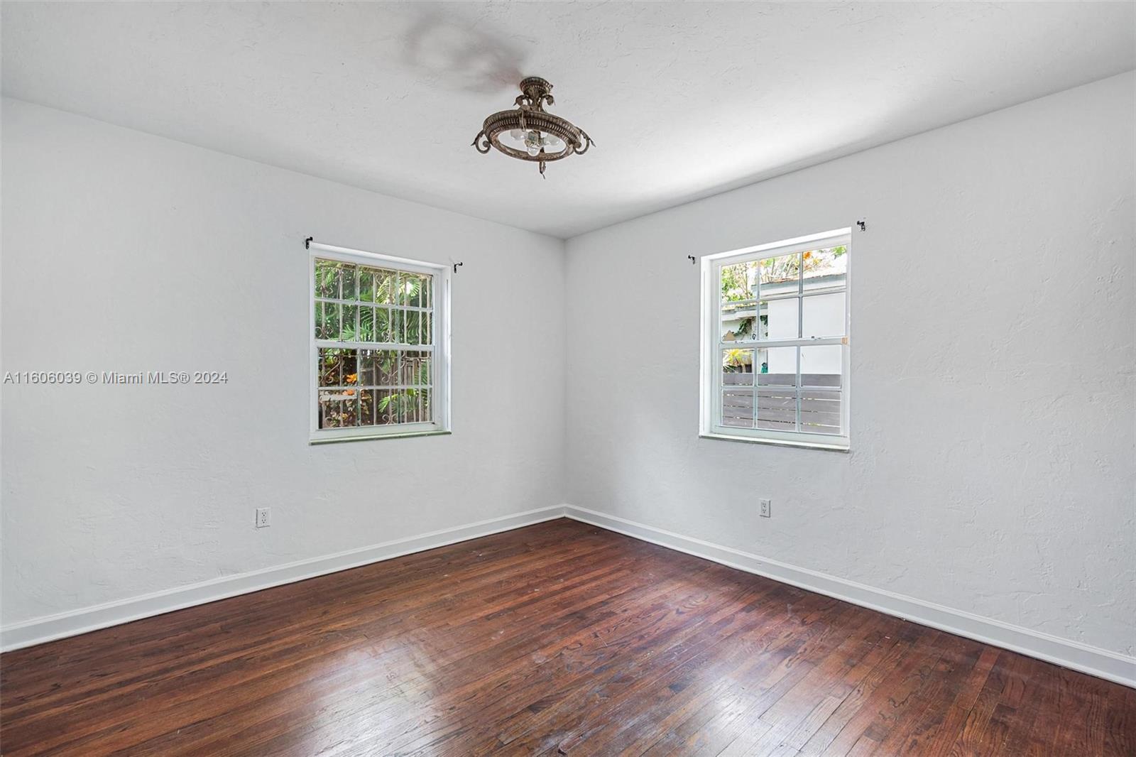 2685 SW 17th Ave