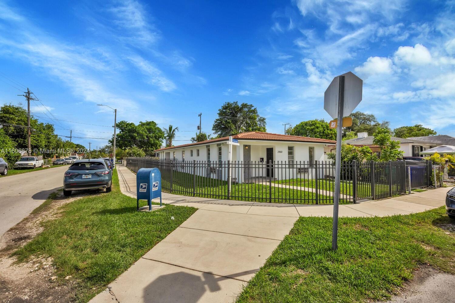 2460 SW 36th Ave