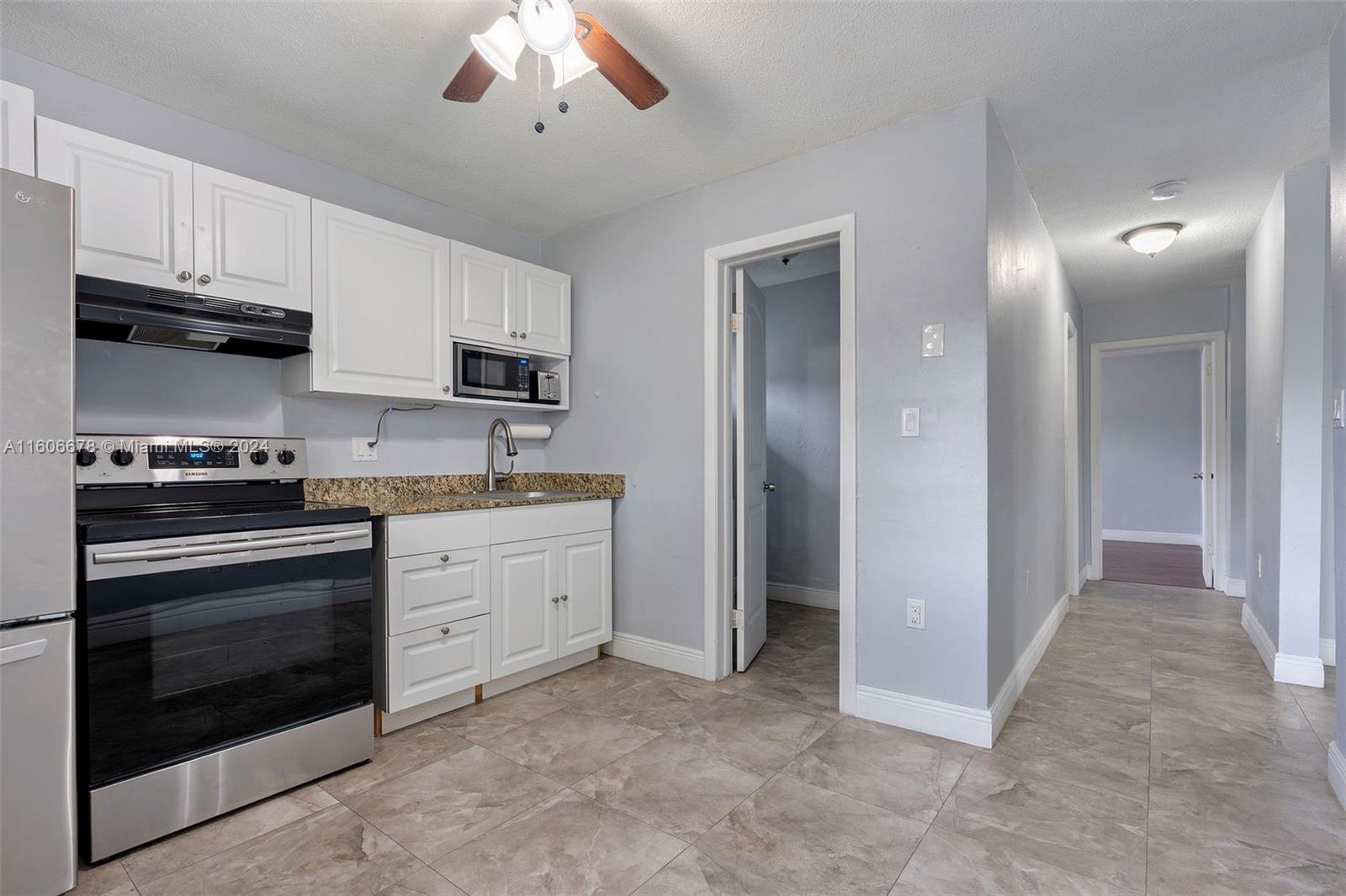 2460 SW 36th Ave