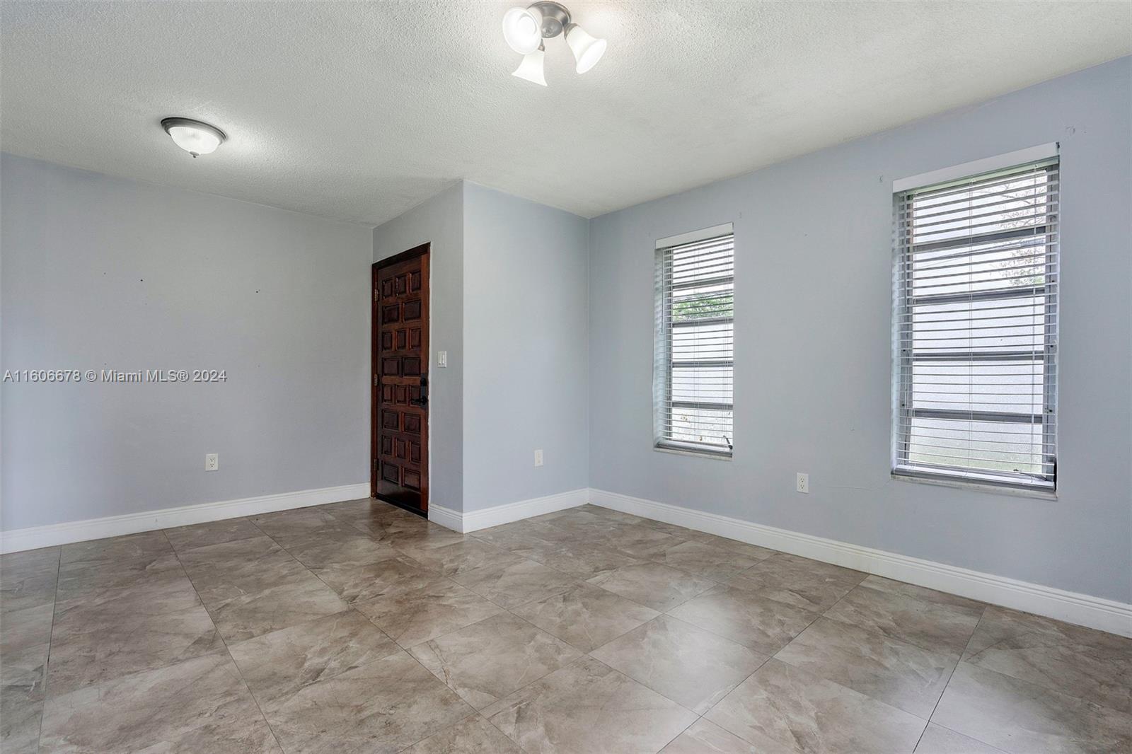 2460 SW 36th Ave