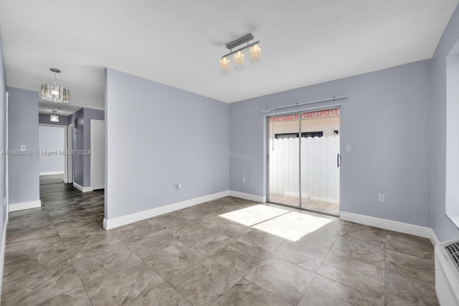 2460 SW 36th Ave