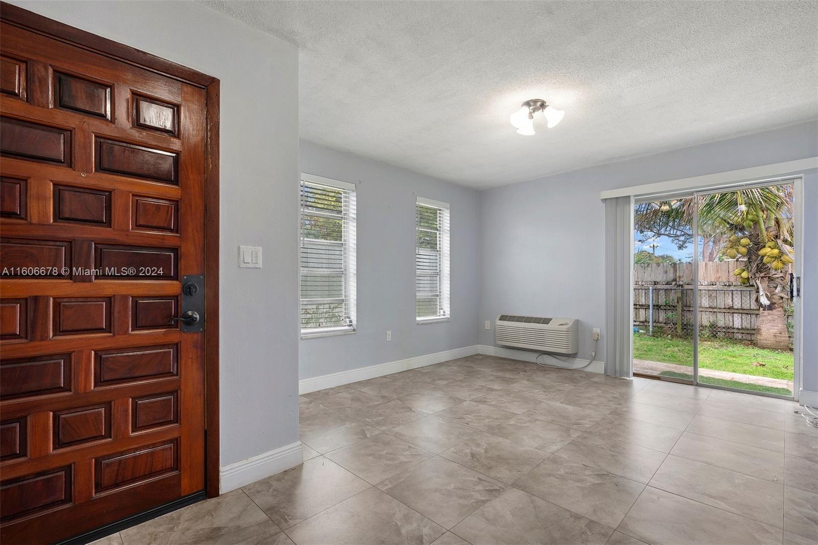 2460 SW 36th Ave