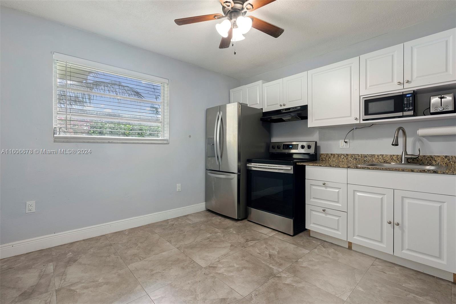 2460 SW 36th Ave