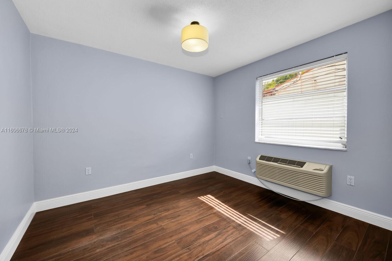 2460 SW 36th Ave