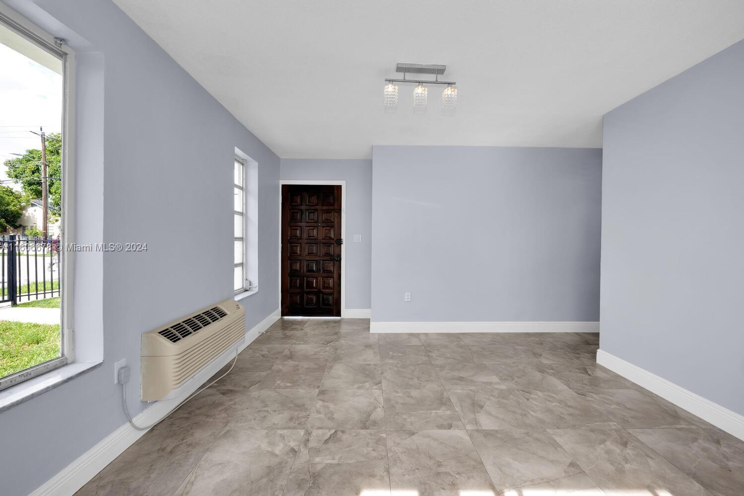 2460 SW 36th Ave