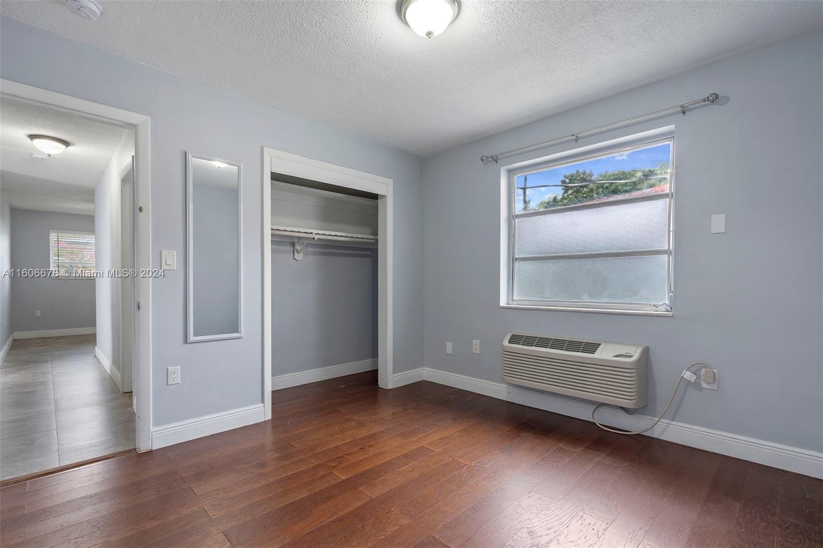 2460 SW 36th Ave