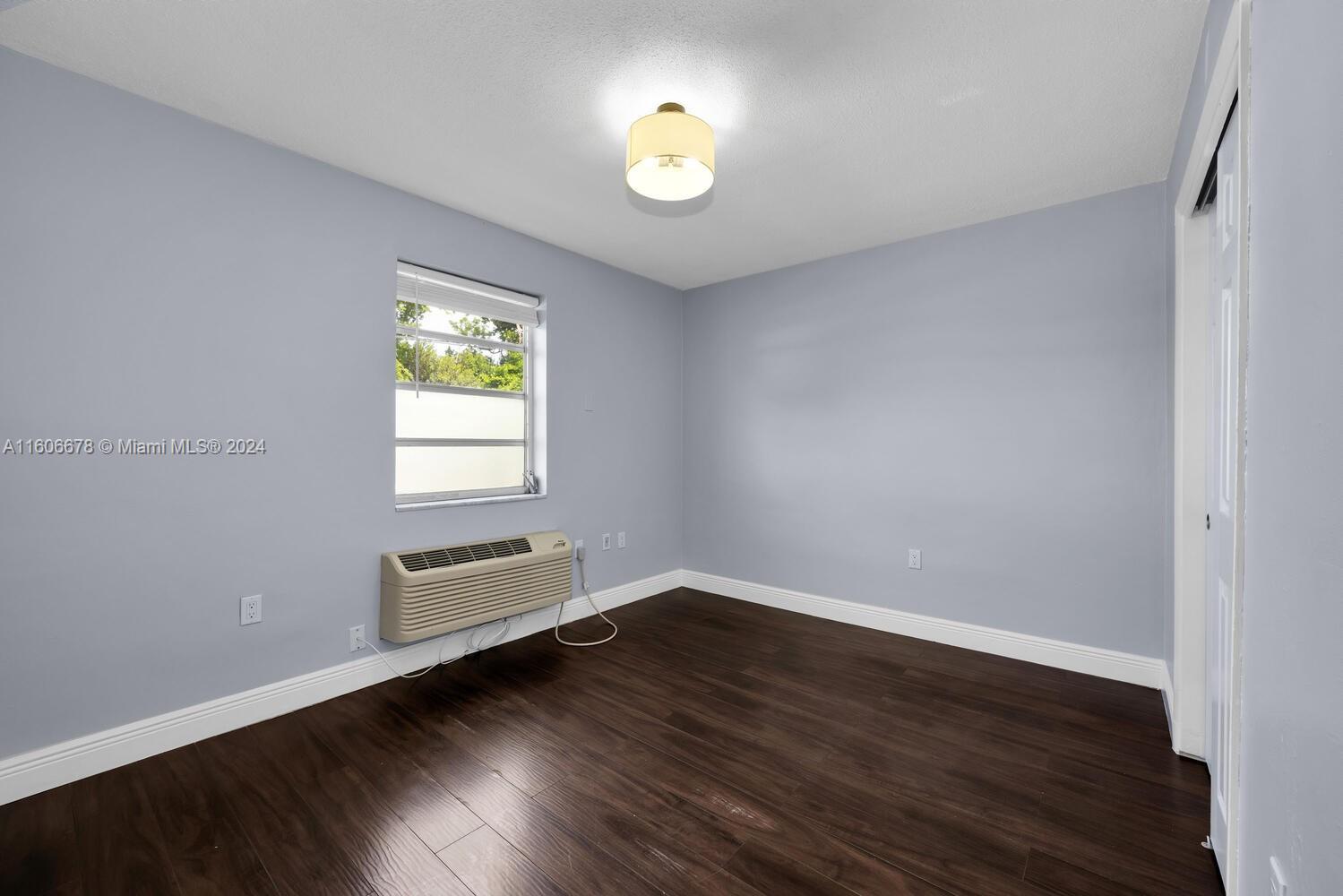 2460 SW 36th Ave