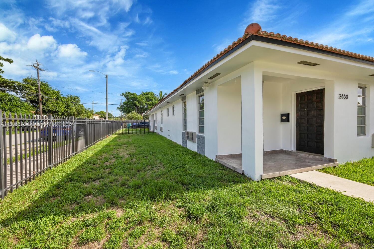 2460 SW 36th Ave