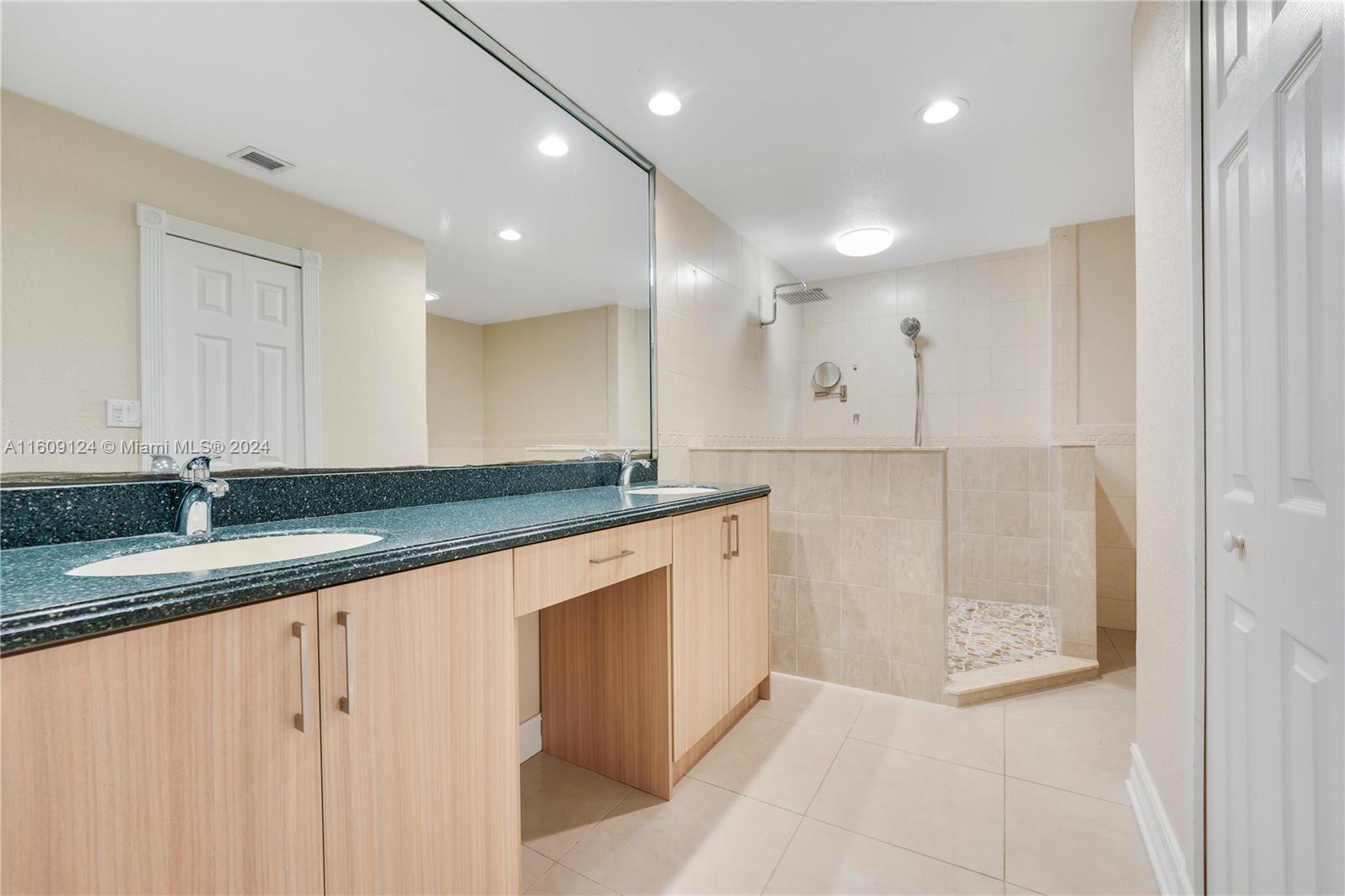 3719 Estepona Ave Unit: 18A1