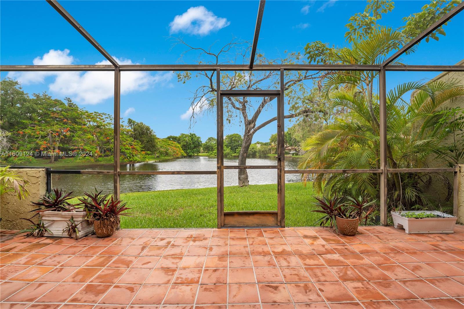 3719 Estepona Ave Unit: 18A1