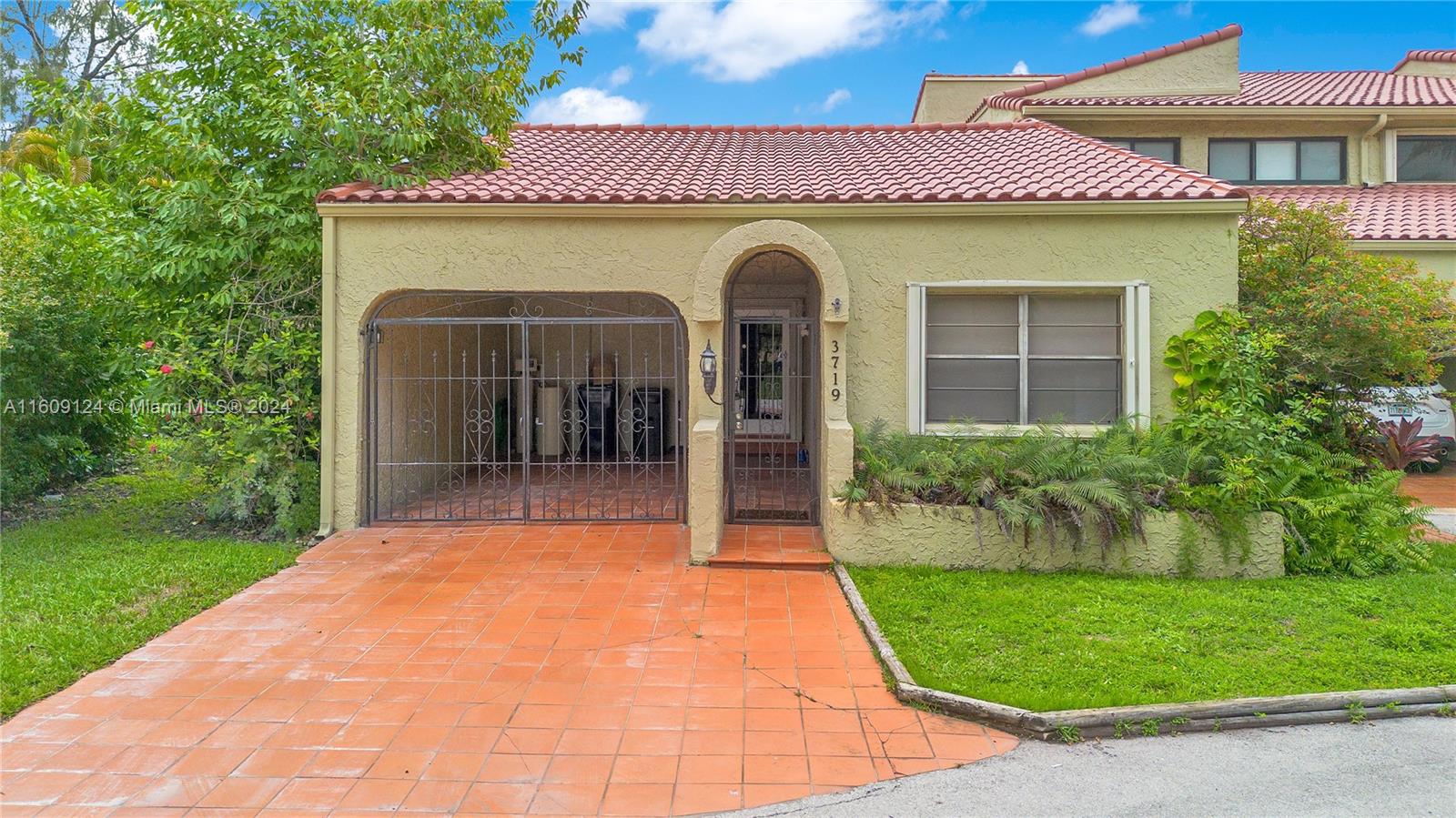 3719 Estepona Ave Unit: 18A1